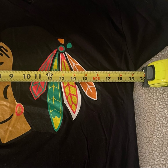 Chicago Blackhawks Black Scale  T-Shirt - Picture 5 of 7
